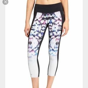 Athleta capris size small